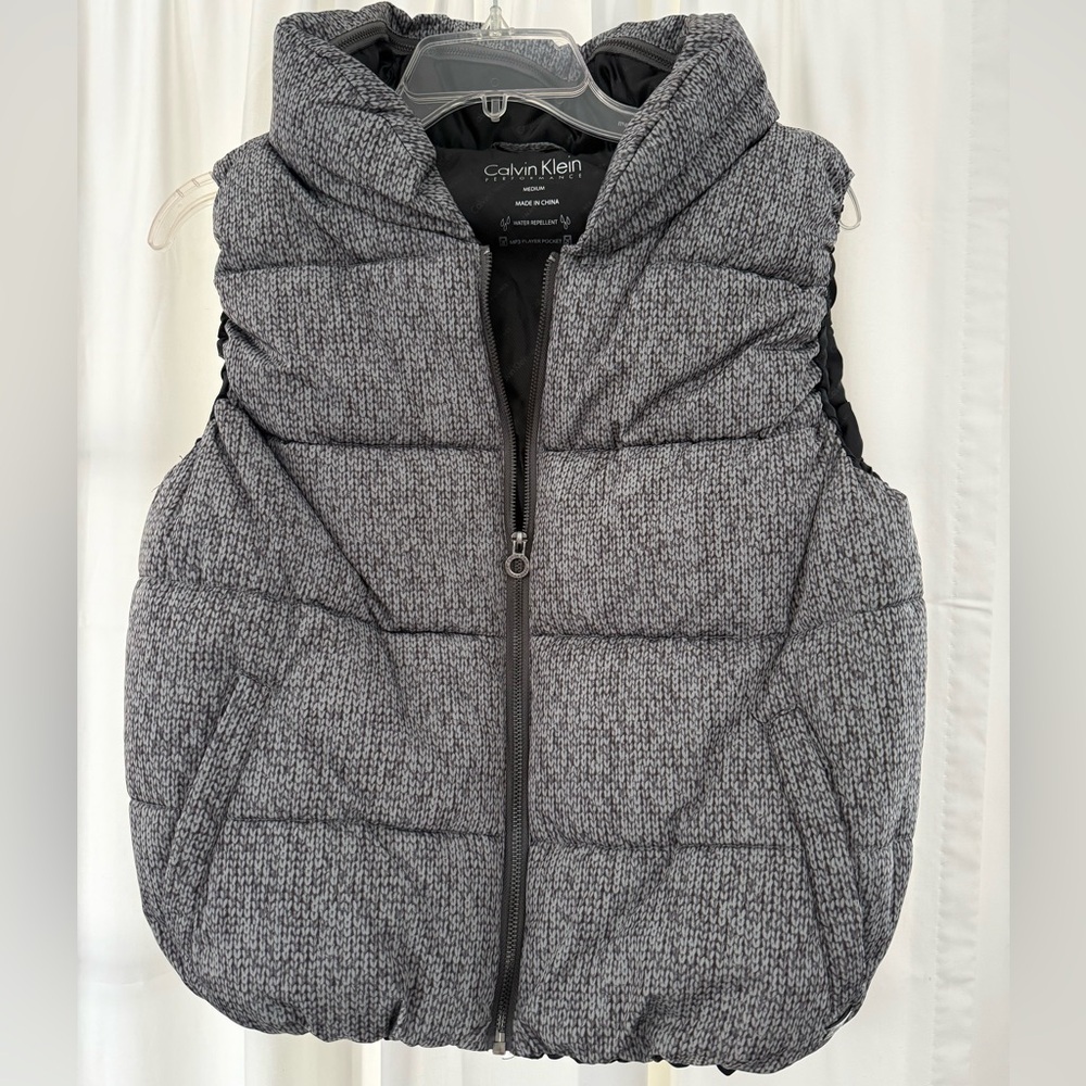 Calvin Klein Performance Women’s Puffer Vest Size Medium